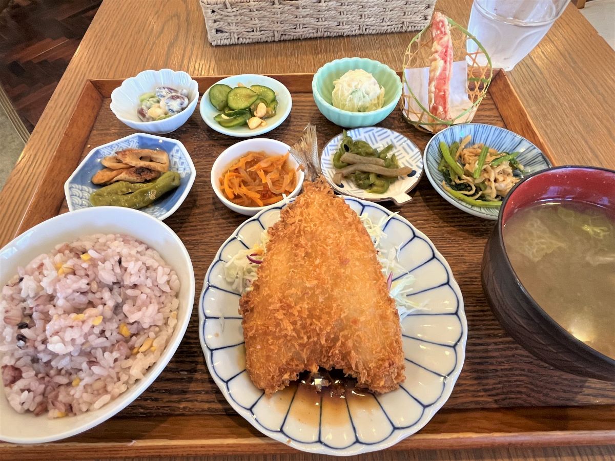 【吹田市】体が喜ぶ☆優しい味わいのおばんざいが楽しめるカフェ「Cafe&Bal Magis(マジス)」