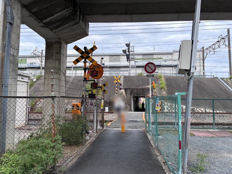 細くても通る人はけっこう多く、便利みたい