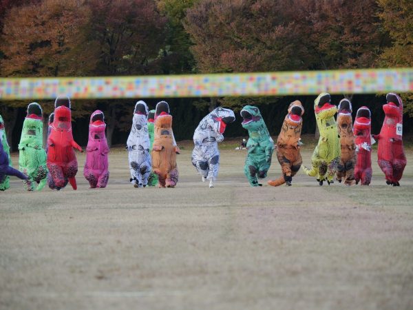 レースを待ちわびる並んだ様子